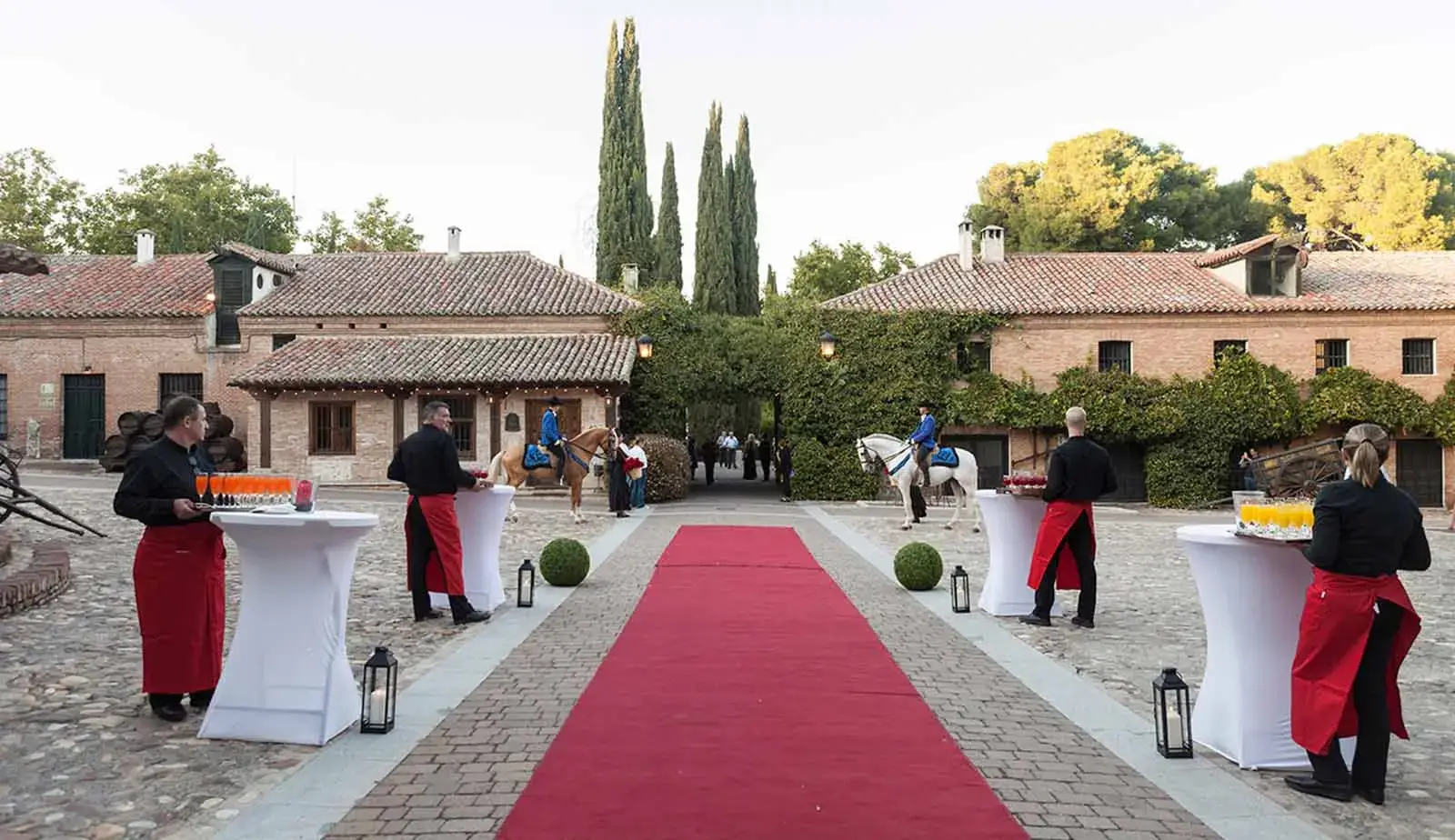 Camareros profesionales de la agencia Personal para Eventos